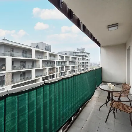 Near The River Balcony And Free Garage By Renters Διαμέρισμα Βρότσλαβ